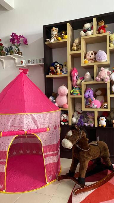 Homestay Delisha Parit Raja Uthm 외부 사진